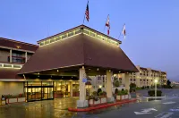 Red Lion Hotel Eureka - Pools
