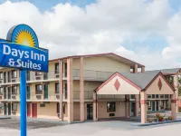 Days Inn & Suites by Wyndham Springfield on I-44 Hotels in Springfield