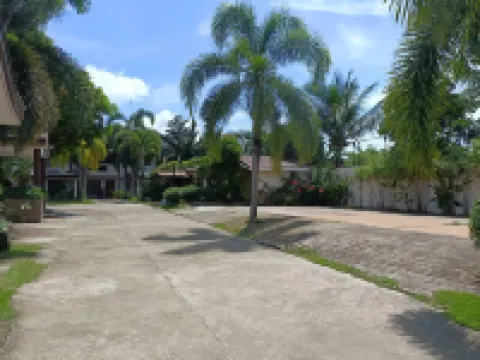 Baywalk Garden Pension House Hotels in Masbate
