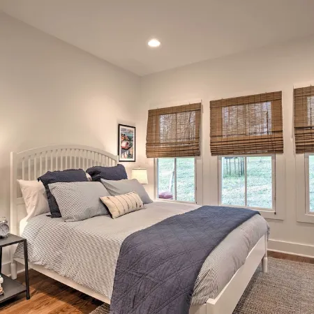 Enchanting Andersonville Home Steps to Norris Lake