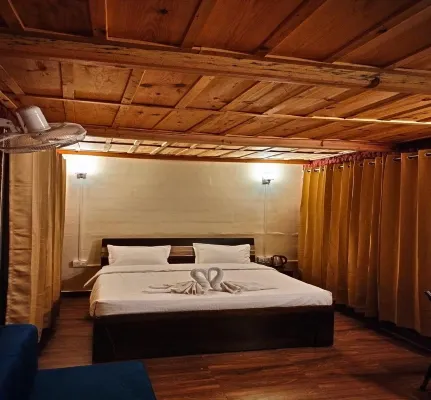 Shivalik Resorts Hotels in Barkot