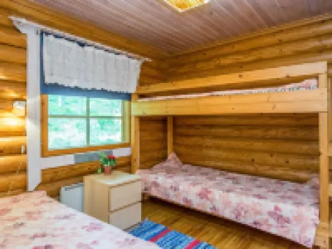 Lohi, Cjoe237 a 黑奈韋西酒店