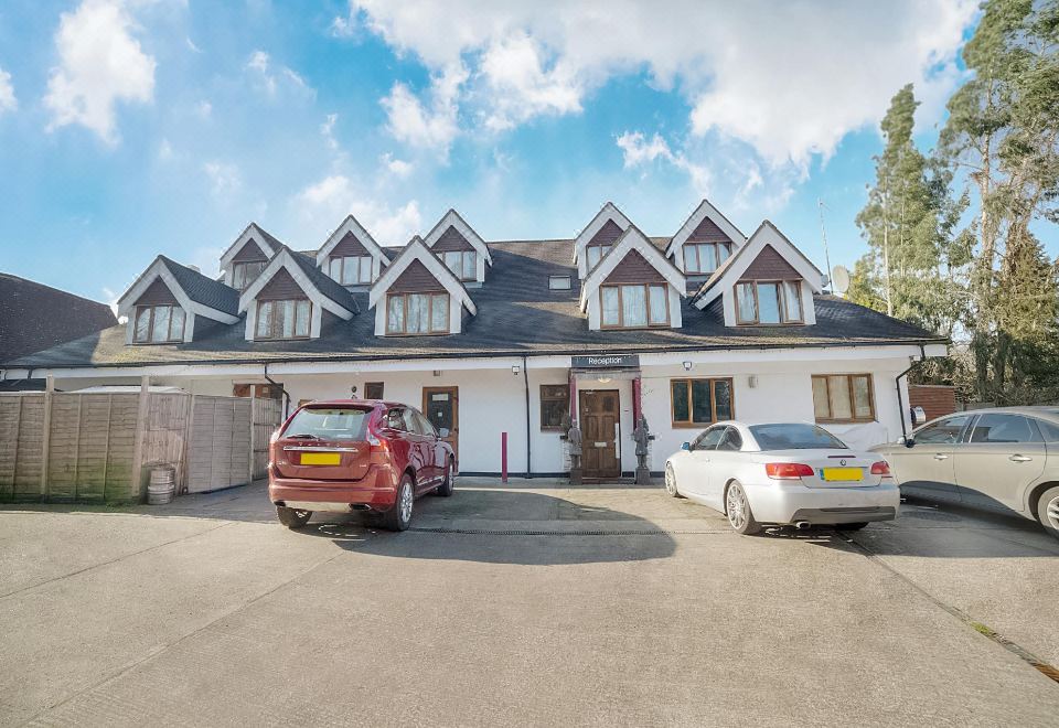 Gravetye Manor - Housity