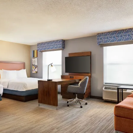 Hampton Inn & Suites Valparaiso