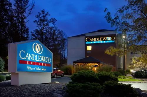 Sonesta Simply Suites Cleveland North Olmsted Airport Các khách sạn ở North Olmsted