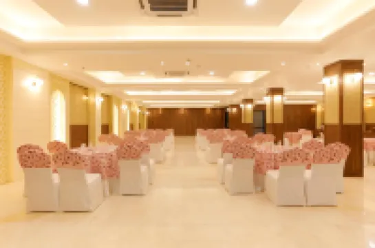 호텔 돌핀 그랜드, 바라나시