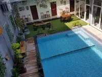 Art Doorz Homestay Istana Gandrung Hôtels à : Kabat