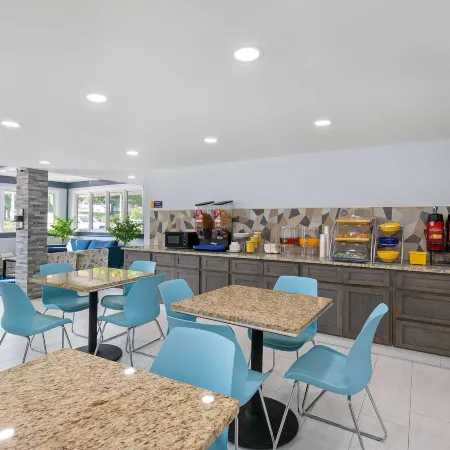 Days Inn by Wyndham Knoxville North