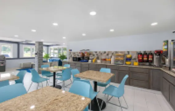 Days Inn by Wyndham Knoxville North Hotels in Knoxville