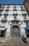 Napoli Squares Suites Отели рядом с достопримечательностью «Ospedale Monaldi»