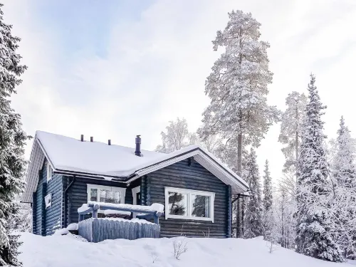 Isopyhänmaa Hotels in Östra Lappland