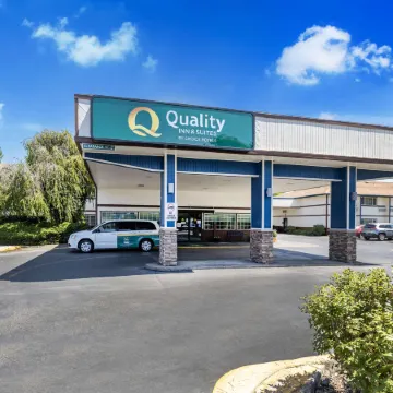 Quality Inn & Suites Medford Airport