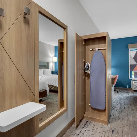 Holiday Inn Express & Suites DESTIN E - COMMONS MALL AREA by IHG