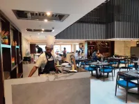 皇家蘭花金色套房酒店 - 早餐