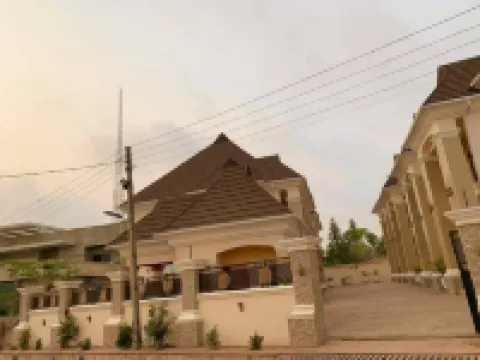 Ennys Court Luxury Apartment のホテル