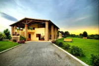 Il Baio Relais & Natural Spa فنادق في تريفي