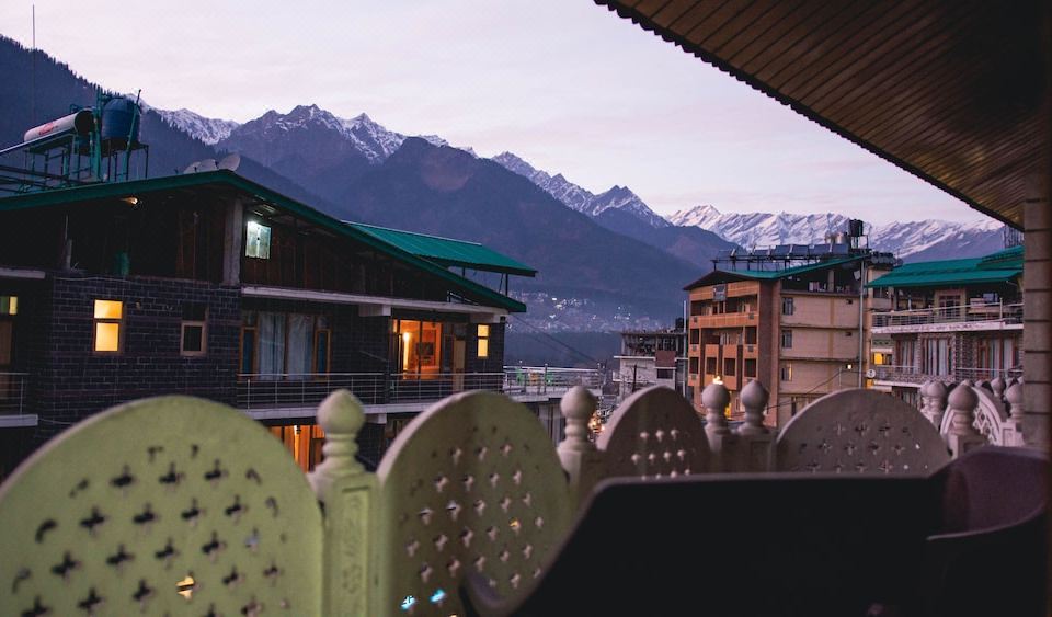 3. Hotel Ne..