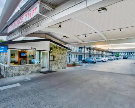 Motel 6 Salem, or - Expo Center Hotels in Salem