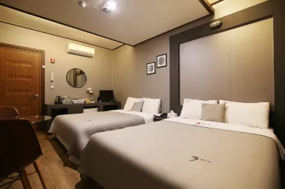 Yeongdong 32 Days Hotels near Yeongdong-Yeog