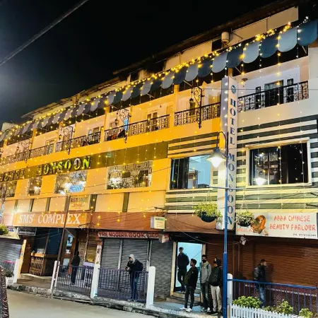 Hotel Monsoon