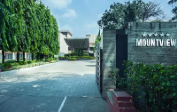 Hotel Mountview Hotels in Chandigarh