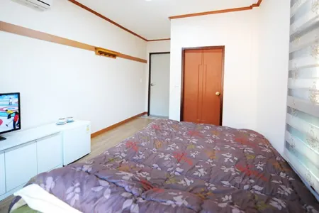 Jecheon Hansol Pension Отели рядом с достопримечательностью «Woraksan»