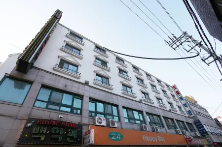 Whitehouse Motel Отели в г. Сосан