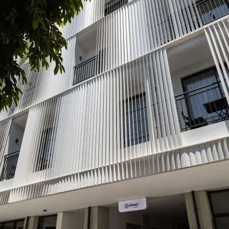 Alinea Urban Saripolou Square Отели рядом с достопримечательностью «Cyprus University of Technology»