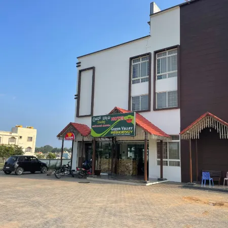 Green Valley Residency Отели в г. Чамраджнагар