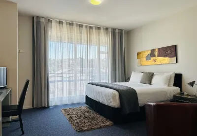 Best Western Wellington Hotel dekat Tawa Union Church