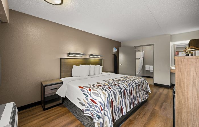 Red Roof Inn Detroit - Royal Oak/ Madison Heights