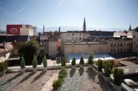 Hotel City - Mountain view
