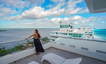 Oleo Cancun Playa All Inclusive Resort