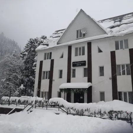 Alpenkhauz Hotel