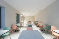 Homeinn Ripple Hotel (Chifeng Aohan Banner) - parking