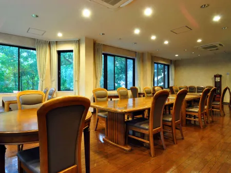 Pension Shadow Classe Отели рядом с достопримечательностью «Port of Otaru»