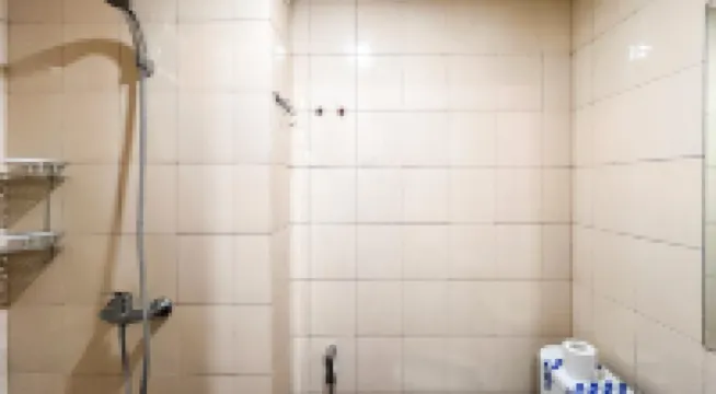 Best Choice Studio Apartment at Vida View Makassar By Travelio โรงแรมใน