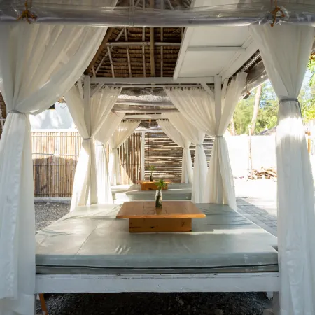 Costas de Liwa Bar & Beach Resort