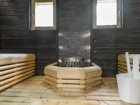 South Point Apartments 4a