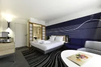 Novotel la Rochelle Centre Hôtels à : Lagord