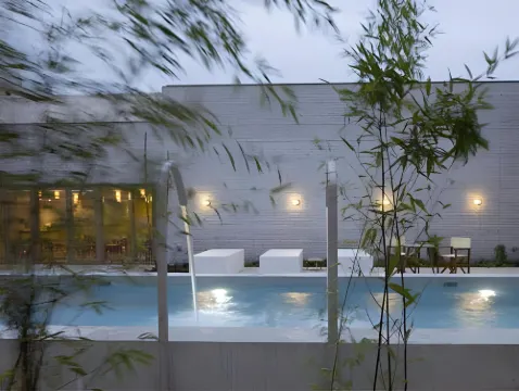 ウ ウェイ コルトレイクのホテル