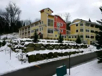 호텔 에 스위트 레 로렌티데스 Laurentian Ski Museum 주변 호텔