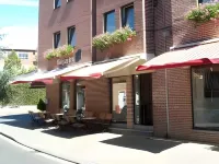 牧羊人飯店 Fons Sapientiae附近的飯店