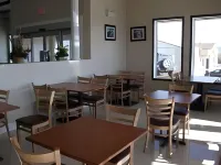 High Point Inn & Suites Peace River - breakfast