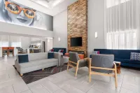 La Quinta Inn & Suites by Wyndham Ft. Pierce
