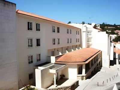 Hotel Santa Maria Hotel dekat Alcobaca Monastery
