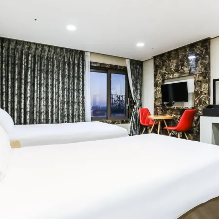 Dream Jeju Hotel Отели рядом с достопримечательностью «Гора Сонгаксан»