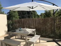 Les Mazets & SPA Duzès Hôtels à : Saint-Quentin-la-Poterie