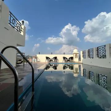 Hotel Amayra Hotels near The Palace Atelier