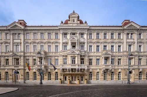 Grand Hotel Vilnius, Curio Collection by Hilton - balcón